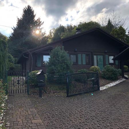 Gemuetliches Holzhaus In Idyllischer Lage Ruppichteroth Eksteriør bilde