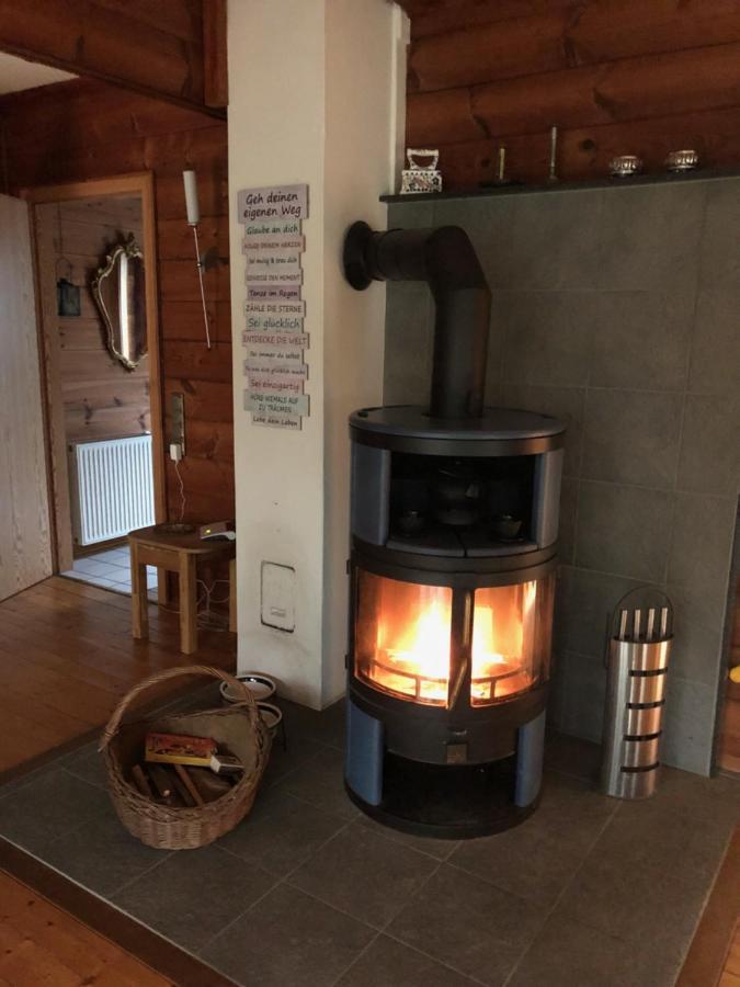 Gemuetliches Holzhaus In Idyllischer Lage Ruppichteroth Eksteriør bilde