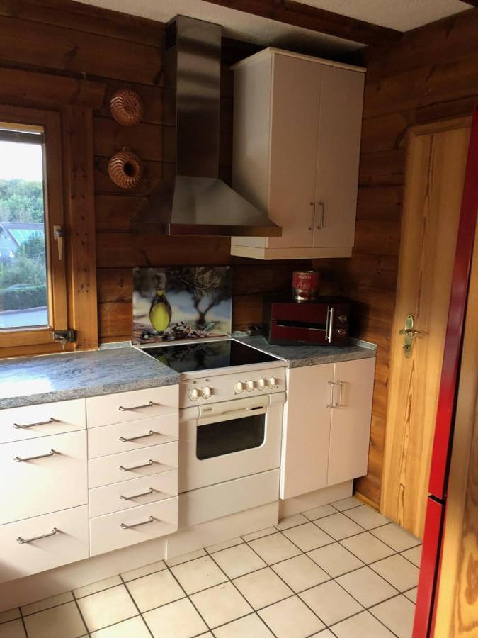 Gemuetliches Holzhaus In Idyllischer Lage Ruppichteroth Eksteriør bilde